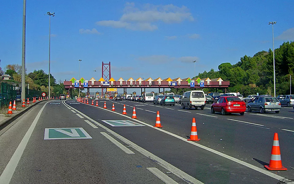 Hub de supercarregadores na A5 reforça oferta de mobilidade elétrica, anuncia Brisa