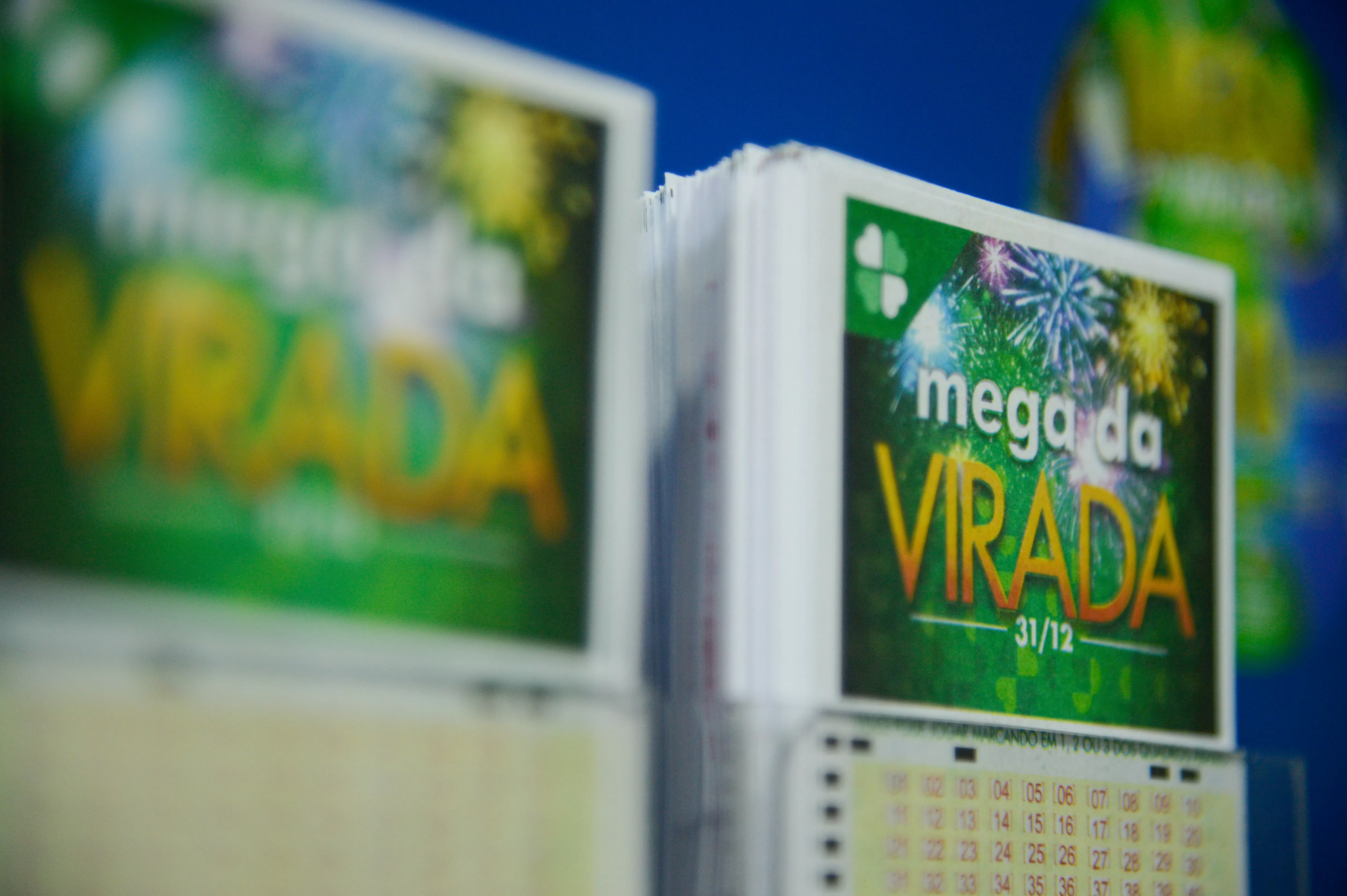 Veja quanto rende o prêmio bilionário da Mega da Virada na poupança