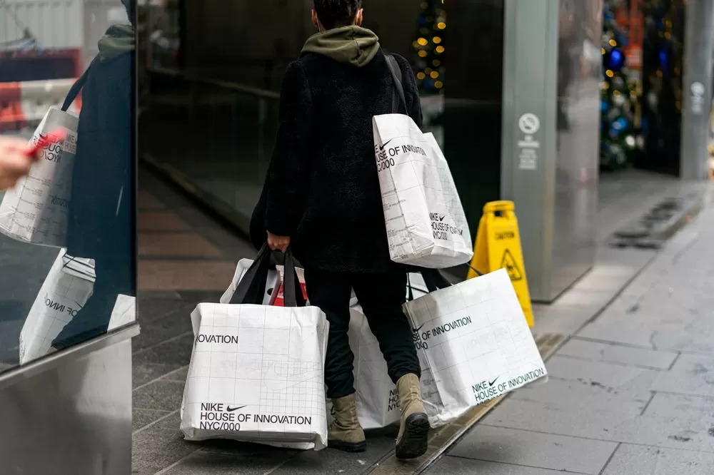 PIB dos EUA cresce 4,3% no 3º trimestre, superando expectativas do mercado