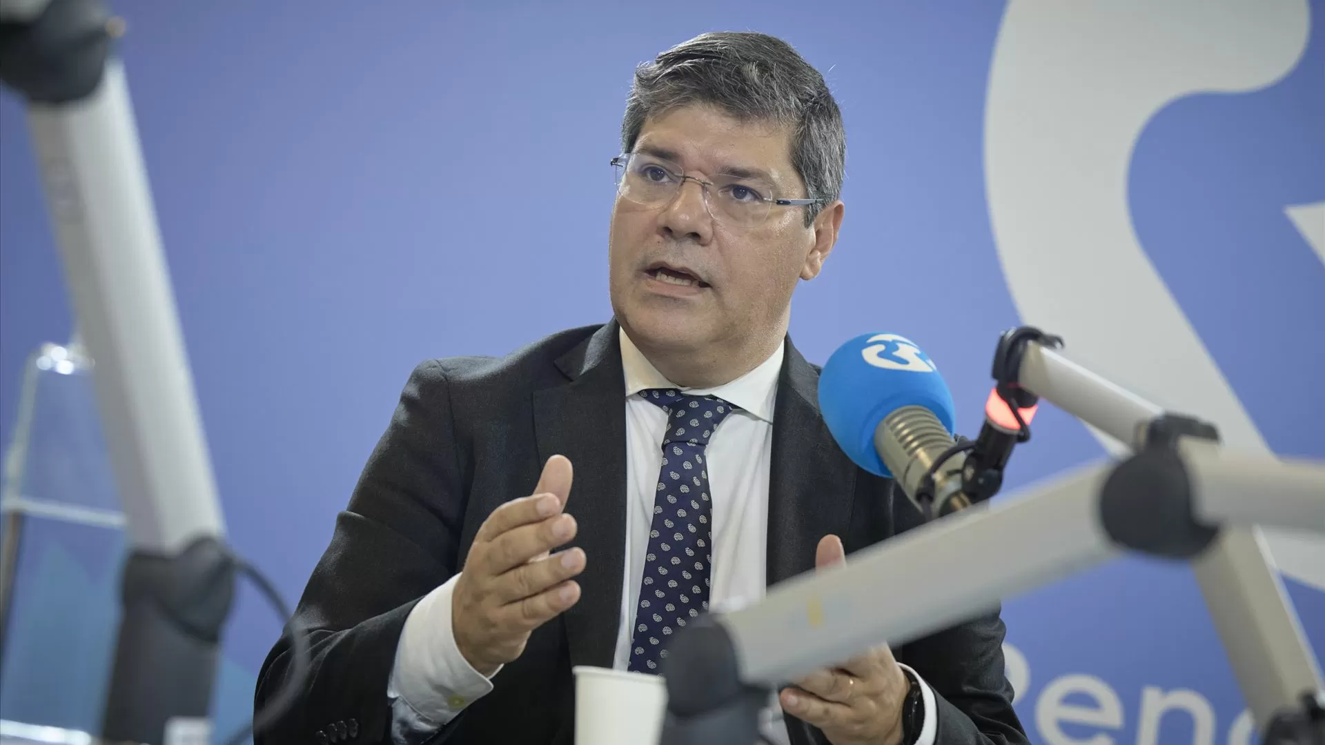 Brilhante Dias promete "voltar" à Lei da Nacionalidade e "empenhado movimento" contra pacote laboral