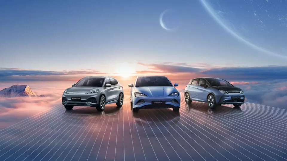 BYD bate recordes e quer roubar liderança à Tesla em Portugal