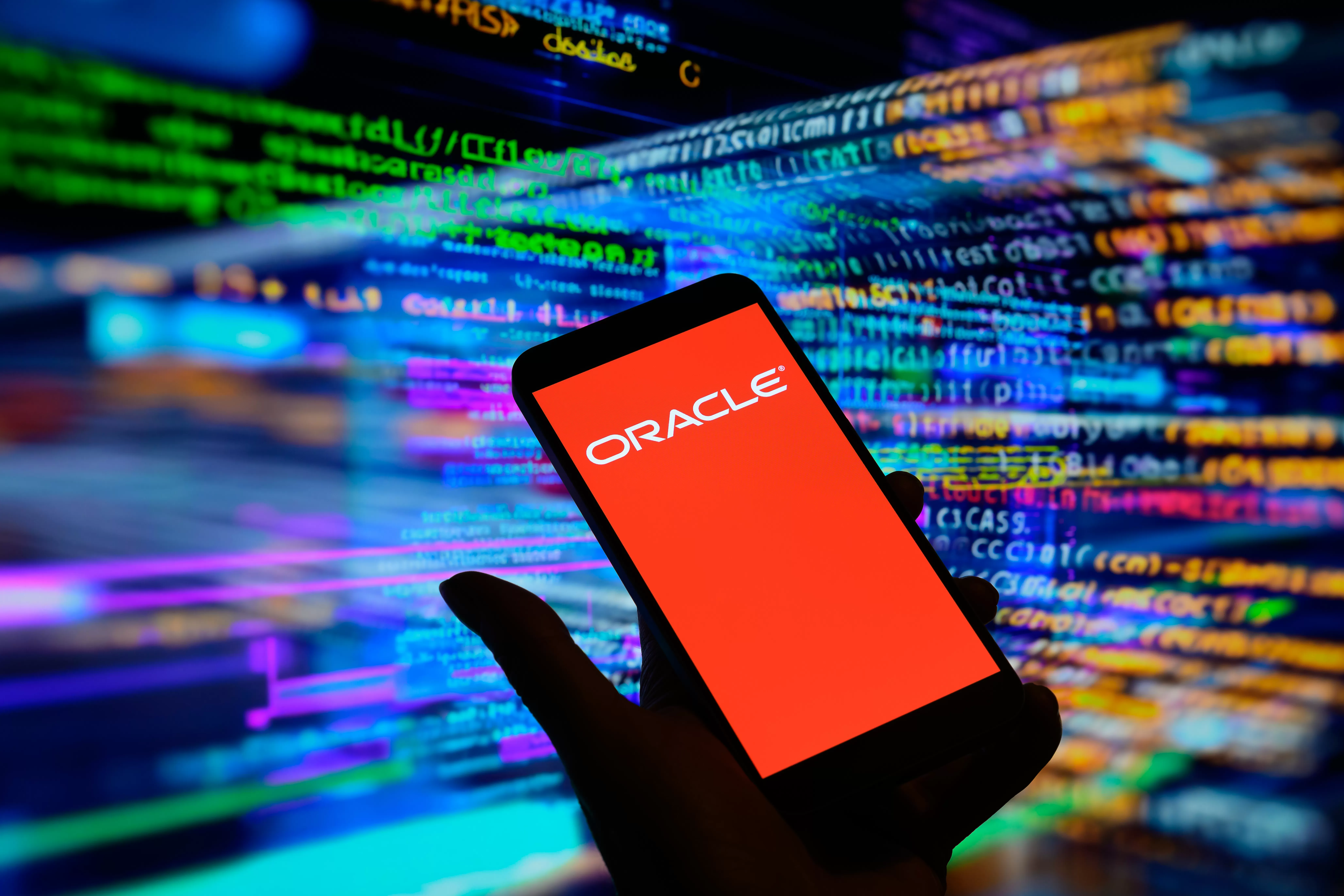 Cofundador da Oracle garante US$ 40 bilhões para viabilizar oferta pela Warner Bros