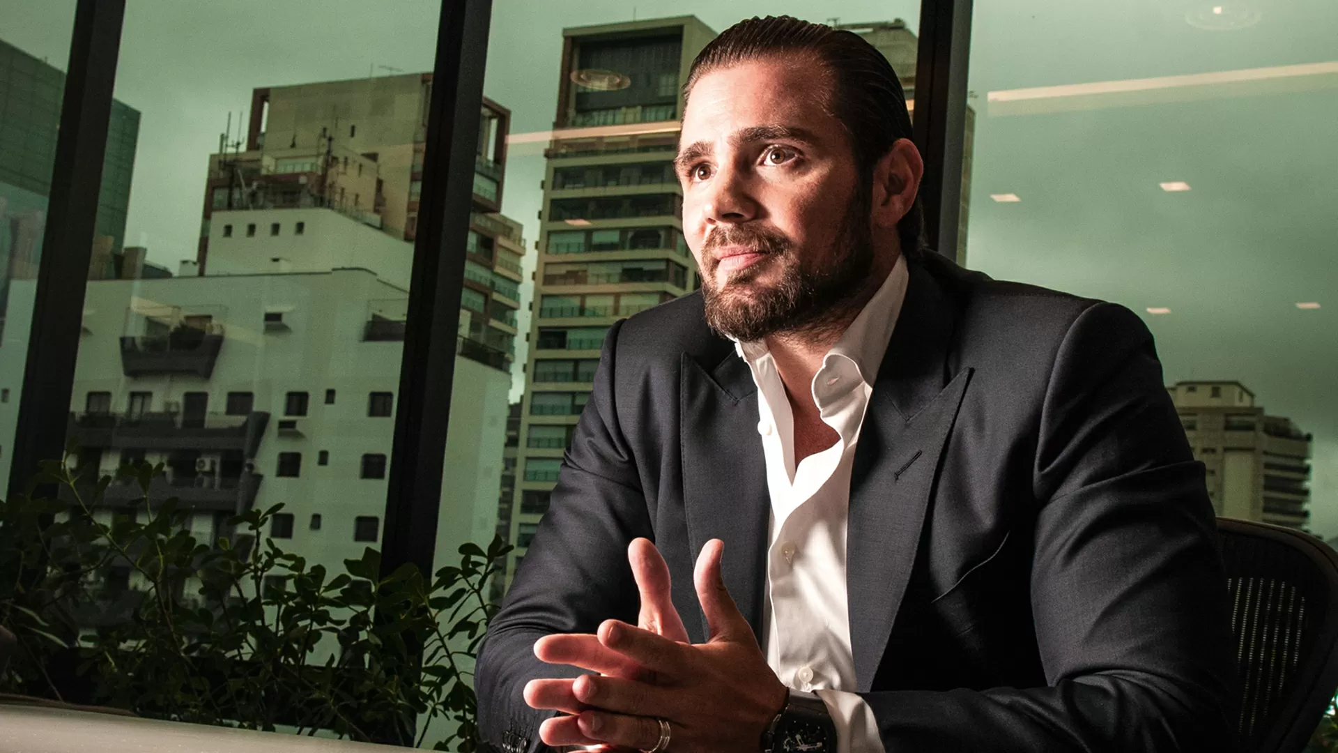 Caso Master: Banqueiro Daniel Vorcaro sai de cena cravando um triste recorde