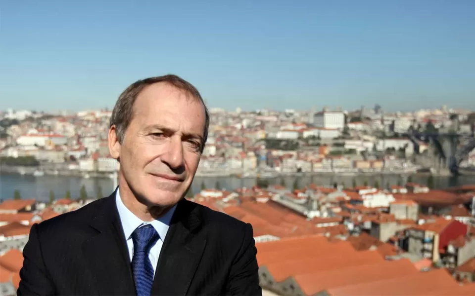 Câmara de Gaia quer baixar taxas do IRS das famílias e da derrama sobre as empresas