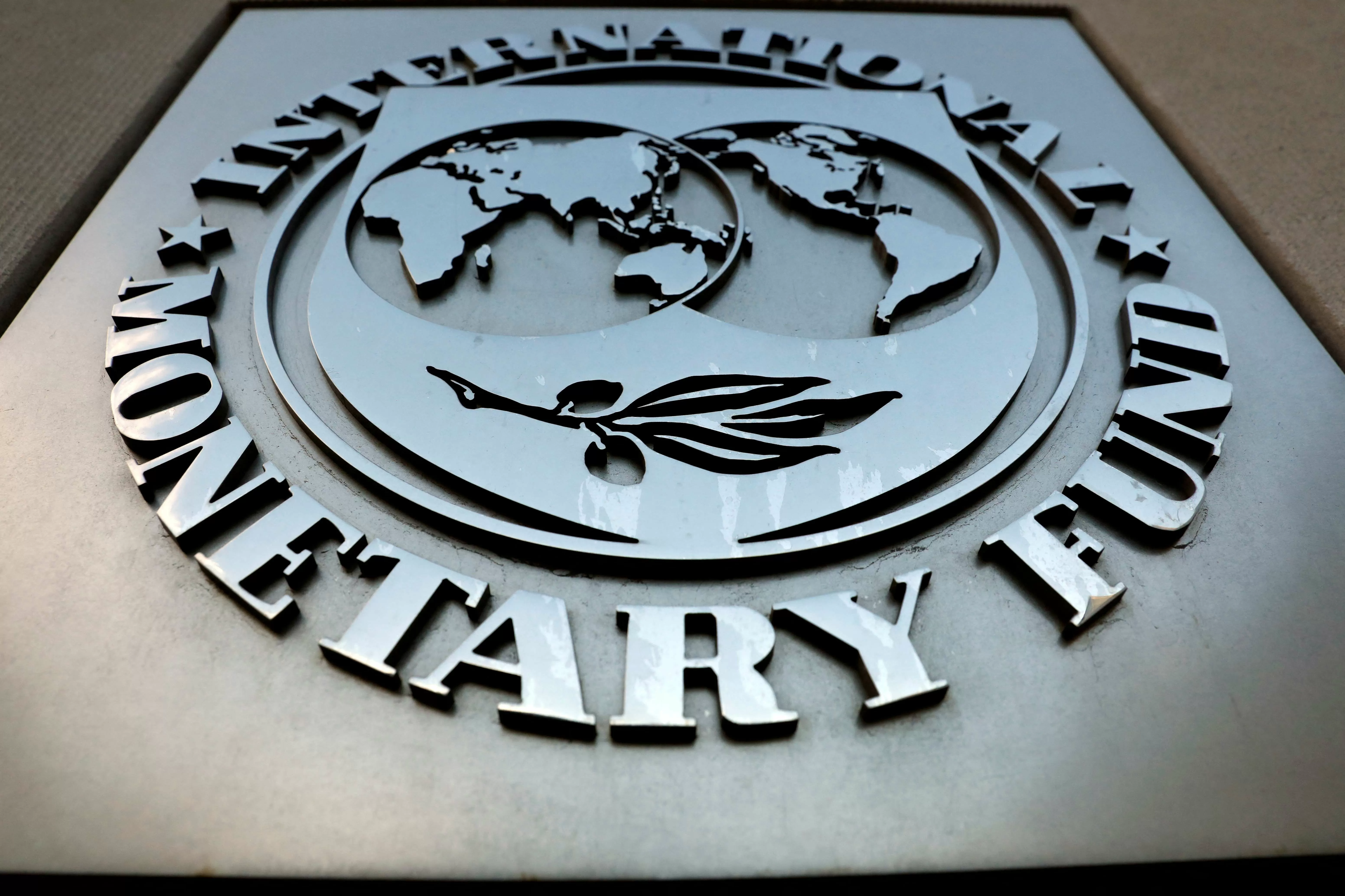 FMI eleva projeção de crescimento global em 2026 com boom de IA