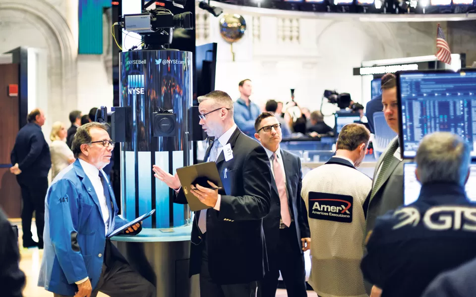 Wall Street termina misto