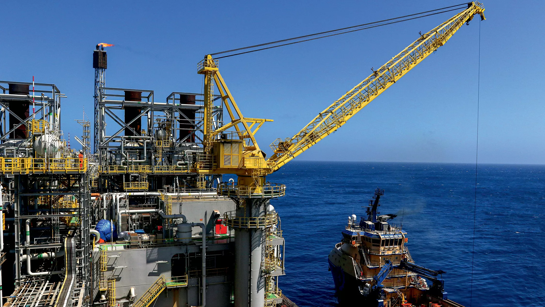 Petrobras inicia operação de novo navio-plataforma no pré-sal