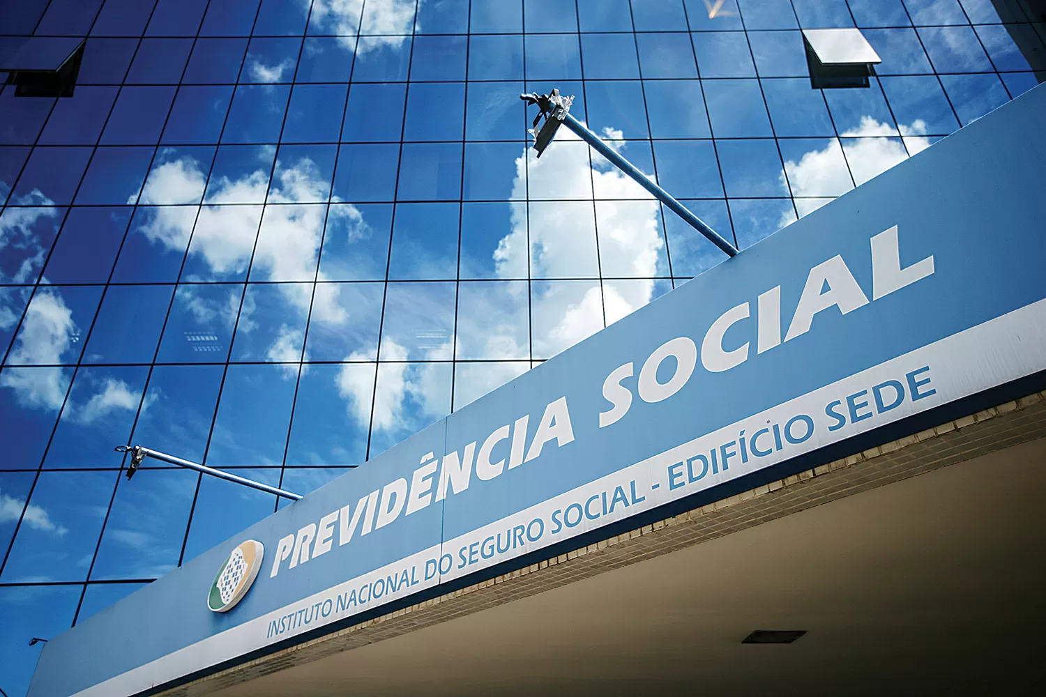 INSS cria regras para organizar e reduzir a fila de espera