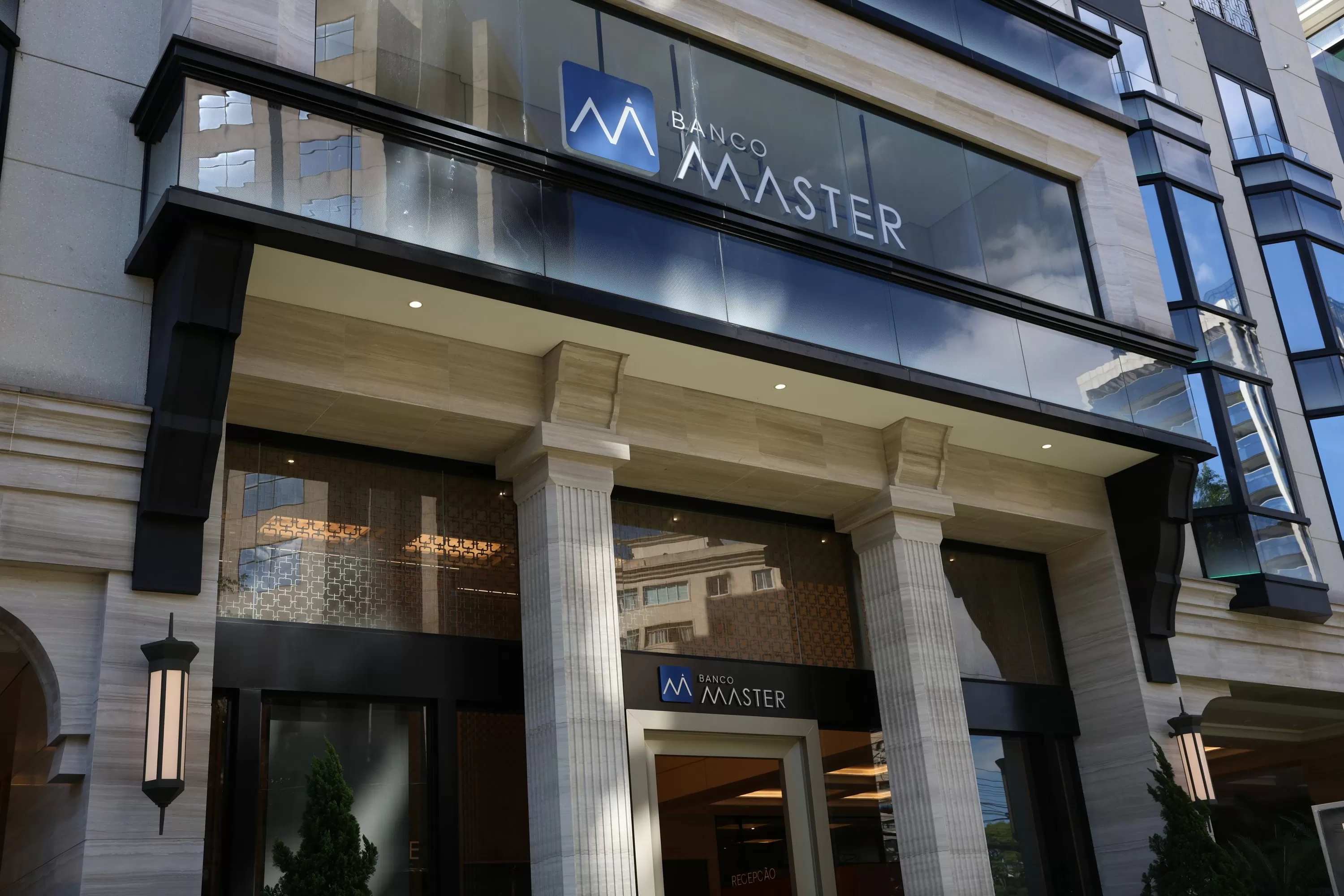 Justiça dos EUA reconhece liquidação do Banco Master e bloqueia ativos
