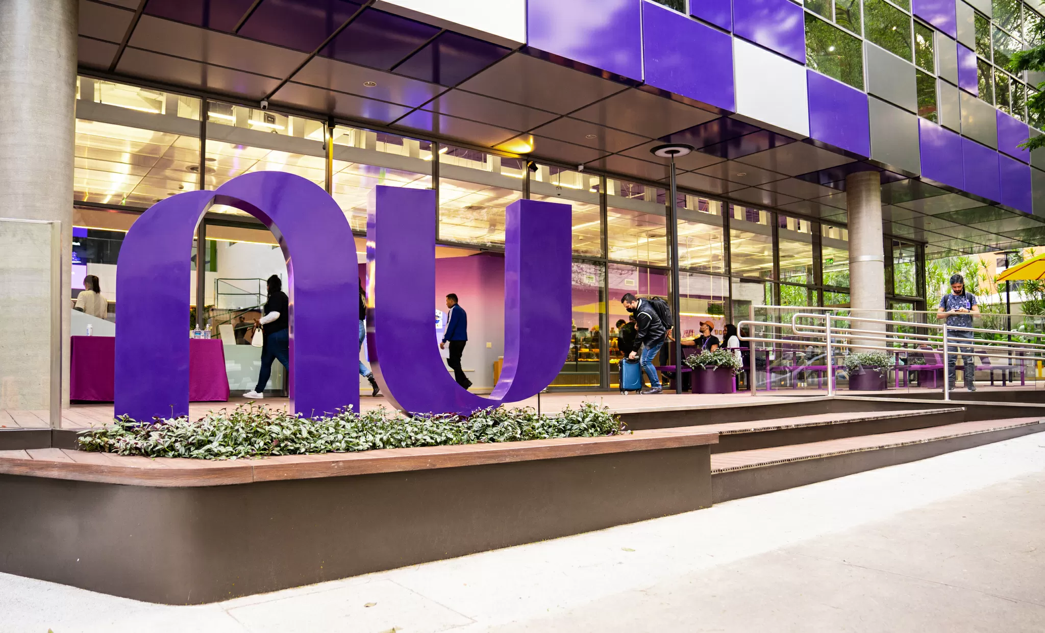 Nubank assume posto de segundo maior banco do Brasil em número de clientes