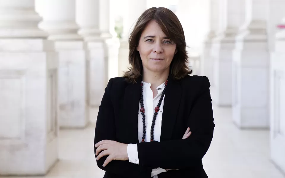 Candidatos da direita parecem competir numa espécie de “Montenegrómetro”, diz Catarina Martins