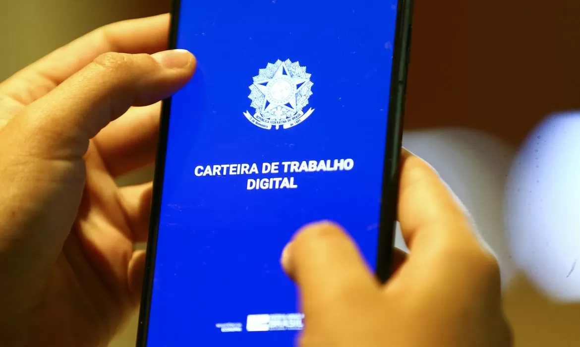 Caged: Brasil abre 85.864 vagas formais de trabalho em novembro, acima do esperado