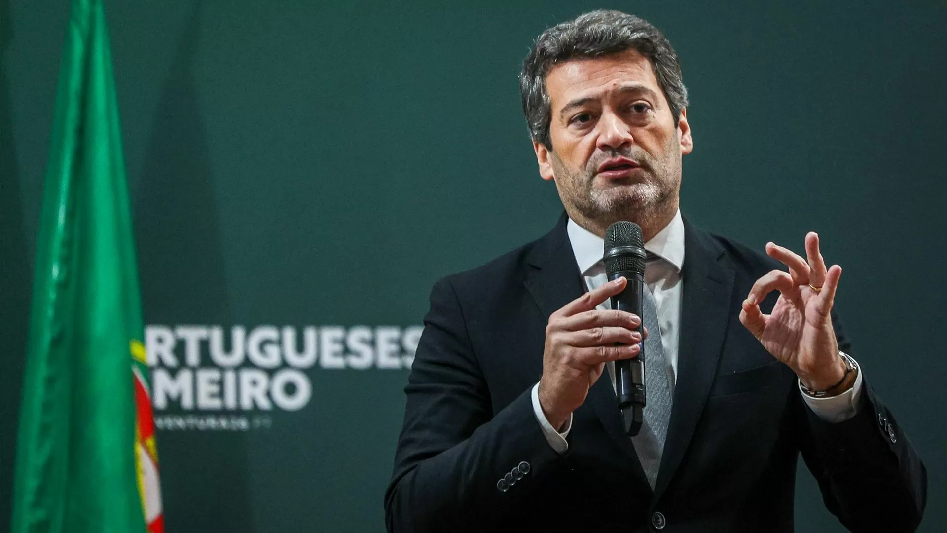 Ventura admite que será difícil uma vitória por ser “todos contra um”