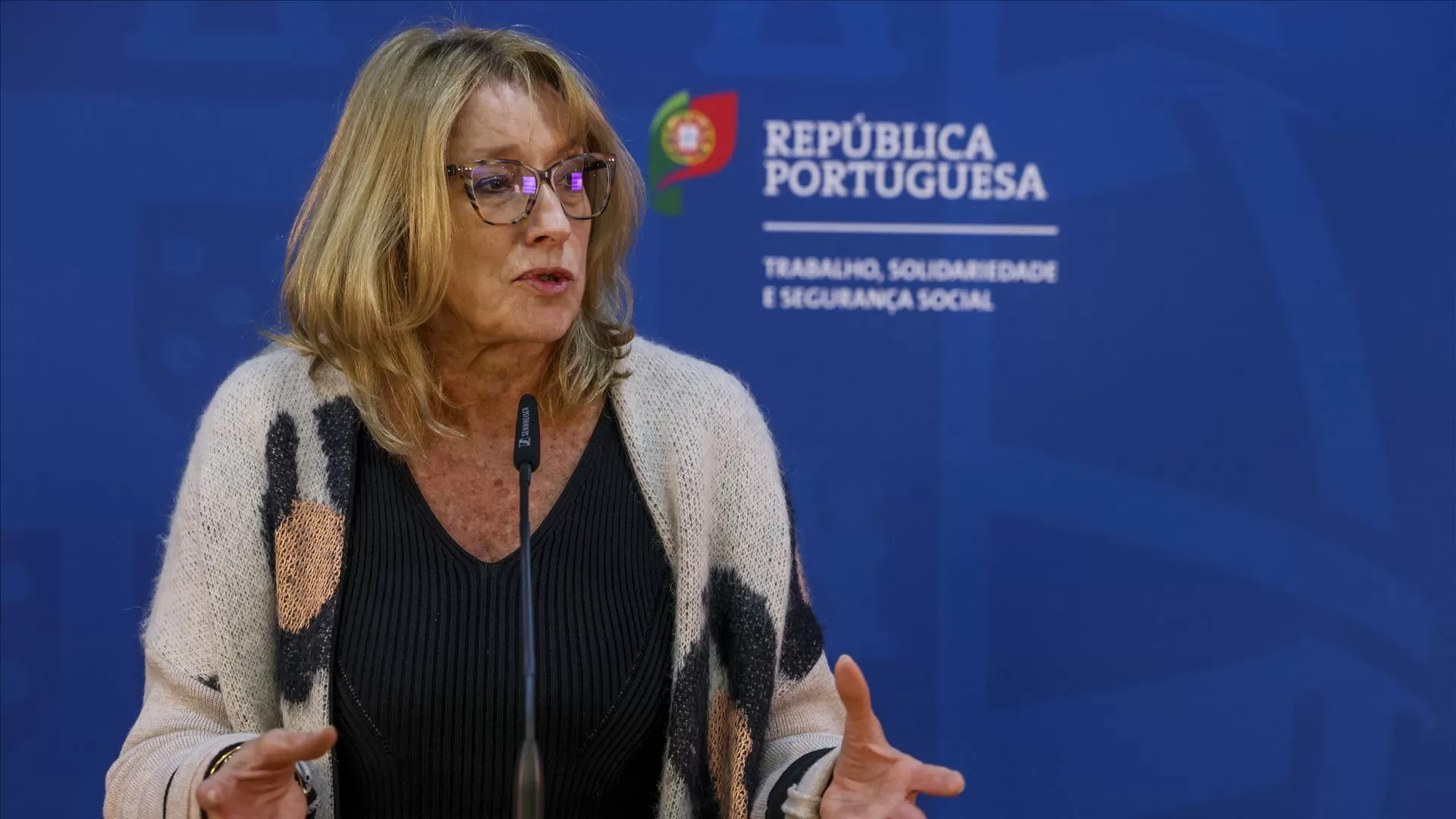 Governo reúne-se com patrões e UGT para discutir alterações à lei laboral