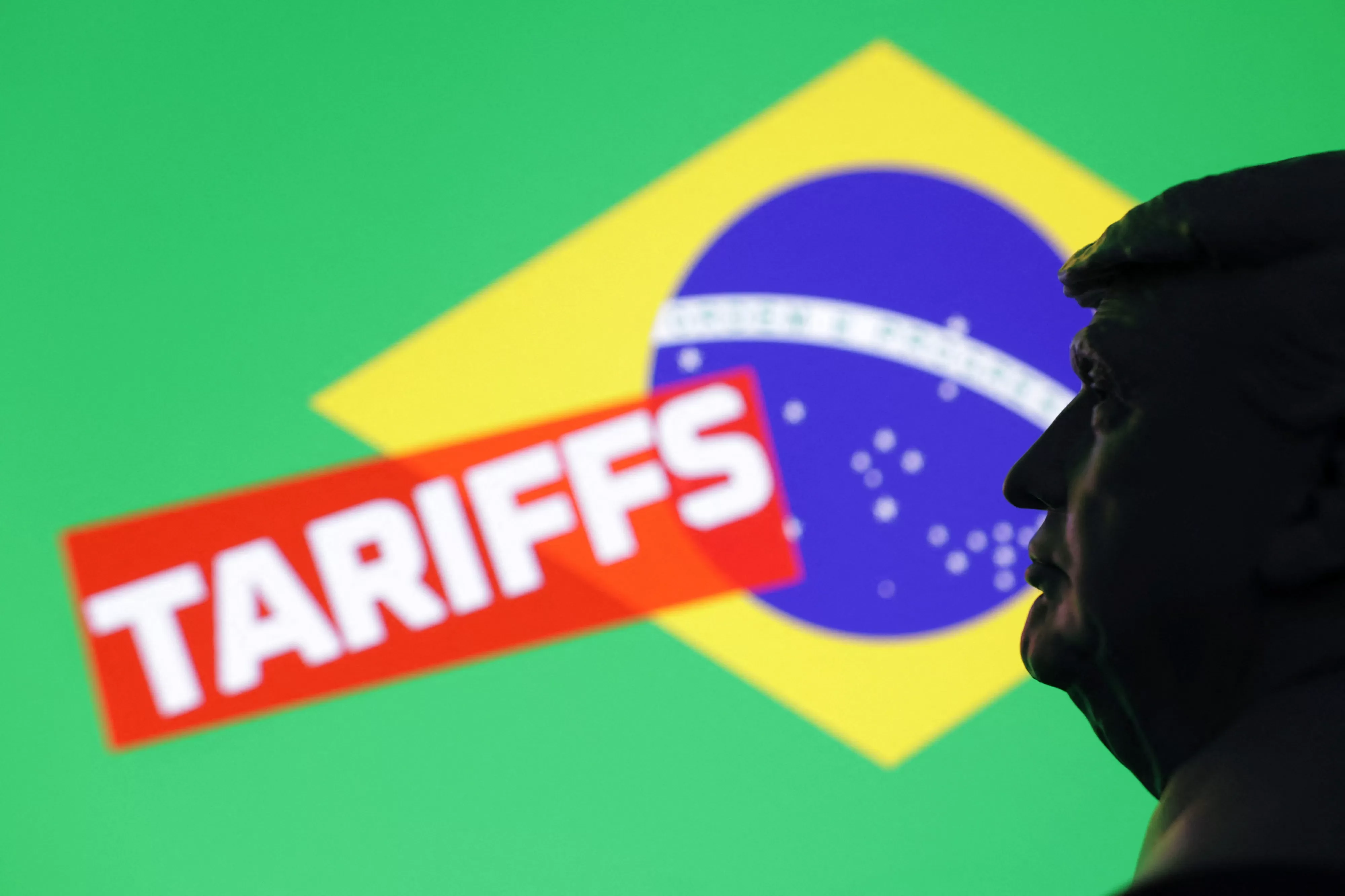 Trump cria nova tarifa de 15%: o que mudou e como fica a situação do Brasil?