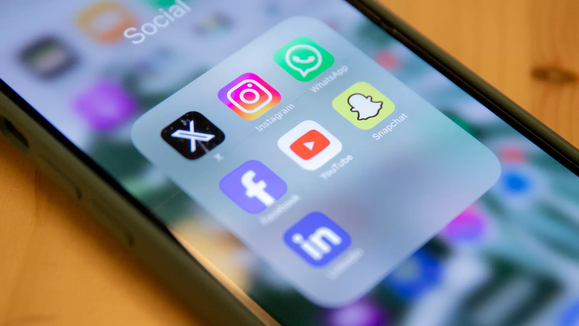 Portugal prepara-se para proibir acesso às redes sociais a menores de 16 anos