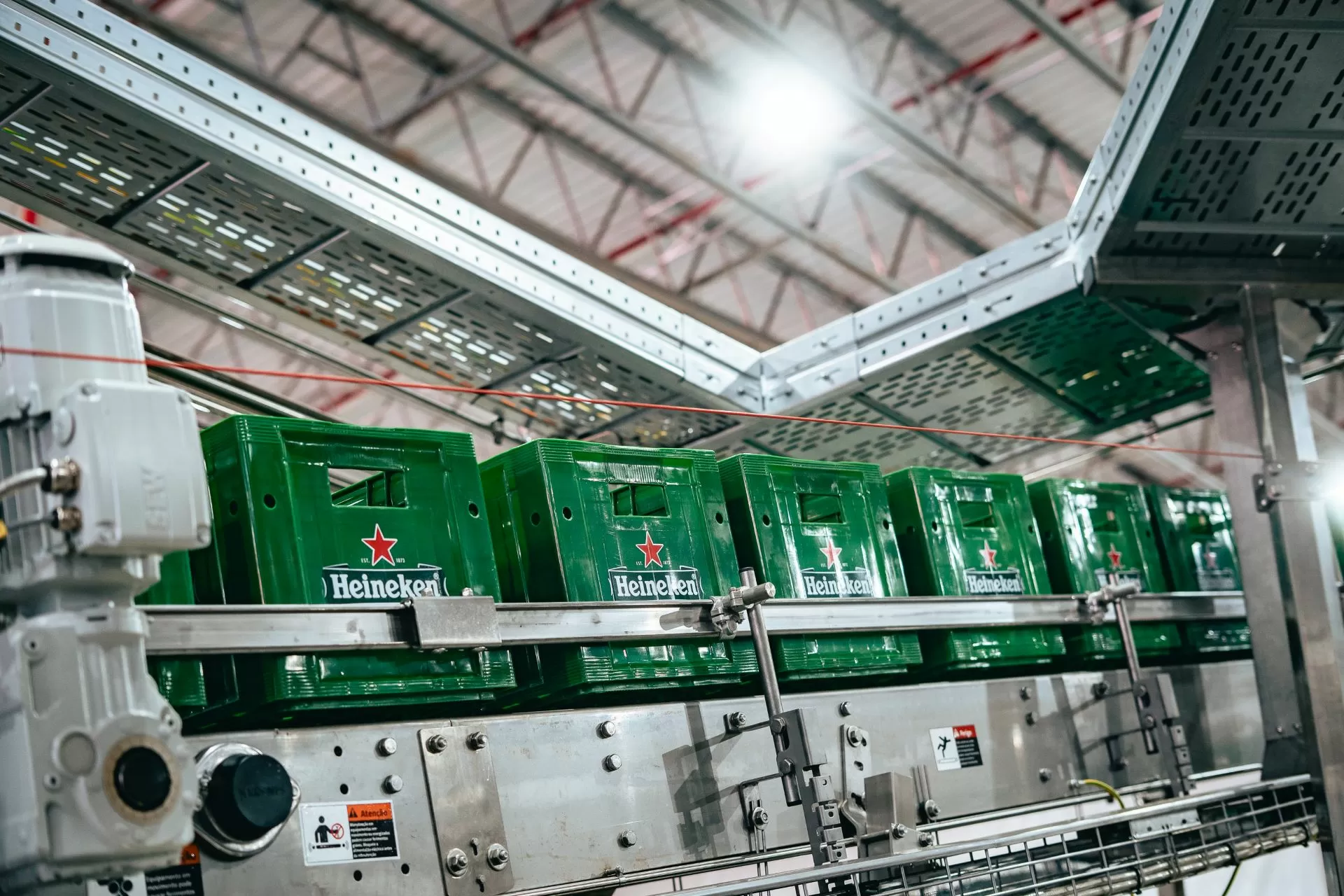Indústria começa o ano com indicadores fracos para emprego, produção e investimentos