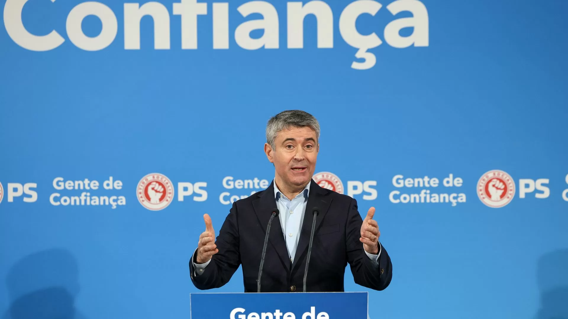 José Luís Carneiro formaliza recandidatura à liderança do PS