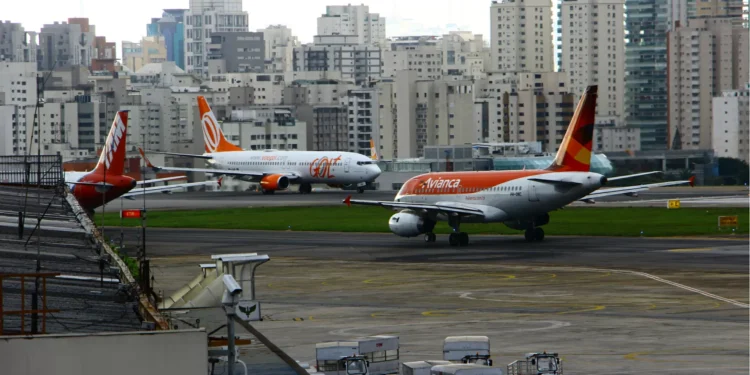CMN autoriza uso de R$ 4 bilhões do Fundo da Aviação para empréstimos a aéreas