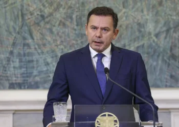 “Não queremos portugueses de ocasião”: Montenegro aplaude nova lei da nacionalidade