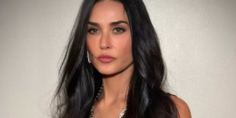 Demi Moore diz que Tom Cruise ficou ‘constrangido’ com sua gravidez em filme dos anos 1990