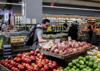 Inflação CPI nos EUA deve seguir elevada em setembro em meio ao repasse de tarifas