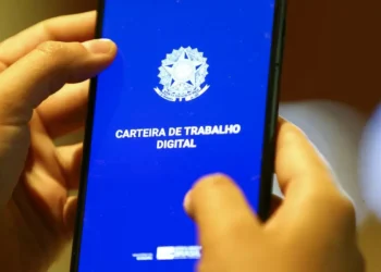 Pnad Contínua: Trabalho aquecido derruba tempo médio de desemprego e eleva renda