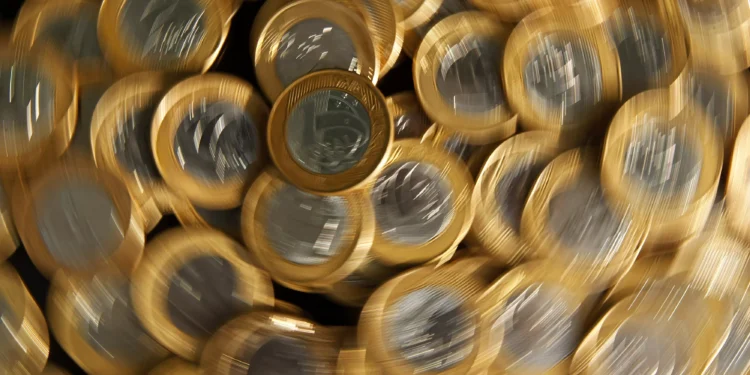 Dívida pública federal sobe 1,62% em outubro, para R$ 8,254 tri, diz Tesouro