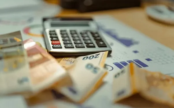 Pico da inadimplência ficou para trás? Projeção indica queda, mas alerta para dívida