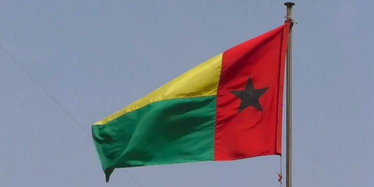 Guiné-Bissau: CPLP perplexa condena “qualquer tomada do poder por via da força”