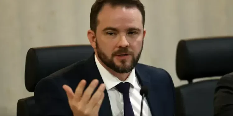 Durigan: País cumprirá meta fiscal em 2025 e terá 1º superávit em muito tempo em 2026