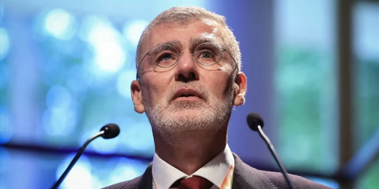 Gouveia e Melo pede a Marques Mendes “elevação da linguagem”