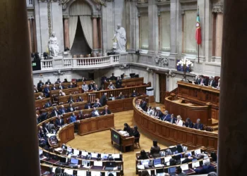 Deputados votam proposta inconstitucional do Chega sobre mesquitas