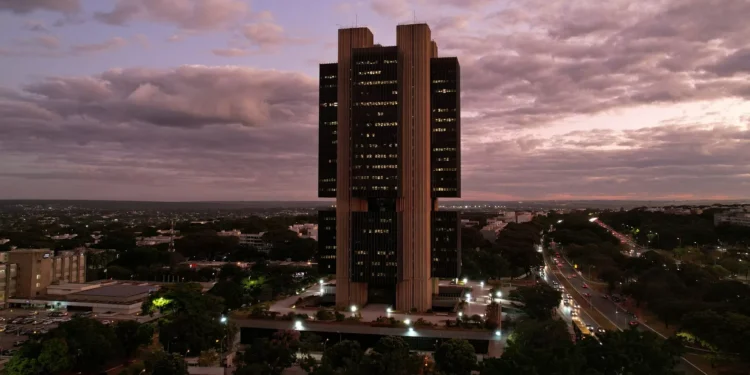 Com sinais mistos na Ata, alguns economistas acreditam em corte de juros em janeiro