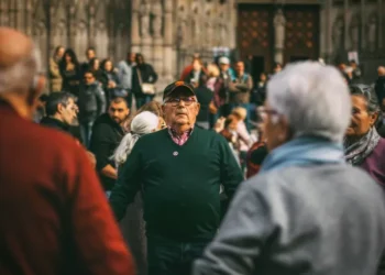 Envelhecimento, benefício social e saúde reduzem a força de trabalho e limitam PIB