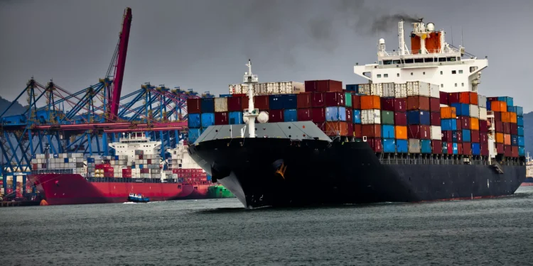 Os 5 produtos cujas vendas do Brasil para os EUA despencaram com o tarifaço