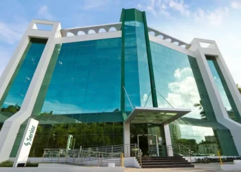 Senior lucra R$ 65,6 mi no trimestre e receita chega a R$ 297 mi