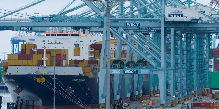 Déficit comercial dos EUA cai 23,8% em agosto, para US$ 59,6 bilhões