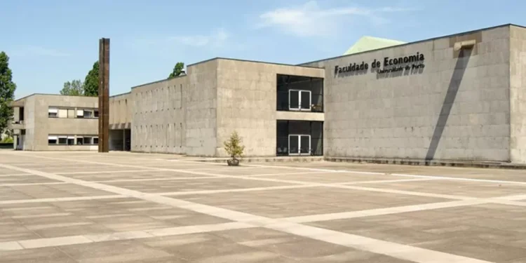 Instituto Rodrigo Guimarães assina protocolo com a FEP para apoiar estudantes de Economia e Gestão