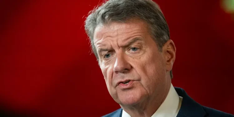 Presidente do UBS conversou com Bessent sobre possível mudança para os EUA, diz FT