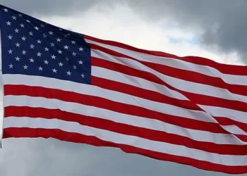 Mercado de trabalho privado dos EUA perde 13,5 mil vagas por semana