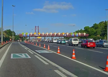 Hub de supercarregadores na A5 reforça oferta de mobilidade elétrica, anuncia Brisa