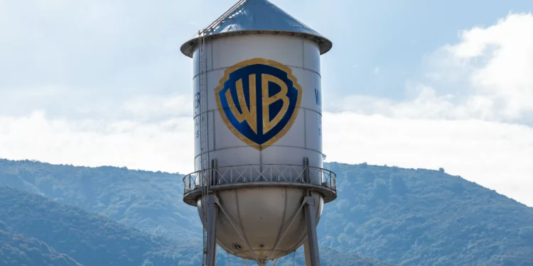 Paramount oferece US$ 108,4 bilhões para comprar ações da Warner ameaçando acordo com a Netflix