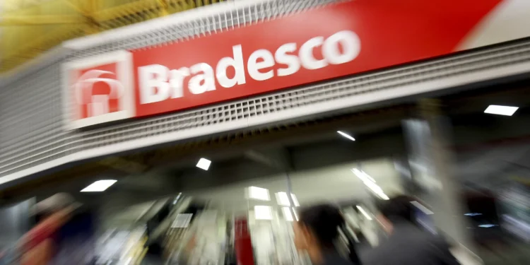 Bradesco fora do ar? Aplicativo apresenta instabilidade nesta sexta-feira; veja o que diz a empresa