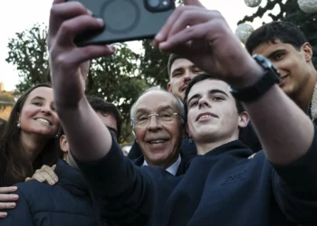 Marques Mendes considera que caiu a máscara a Gouveia e Melo