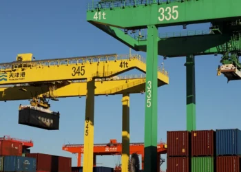 China supera marca inédita de superávit comercial de US$ 1 trilhão