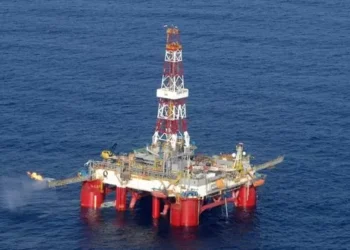 Preço do petróleo cai abaixo de US$ 60 com expectativas de acordo de paz Rússia-Ucrânia