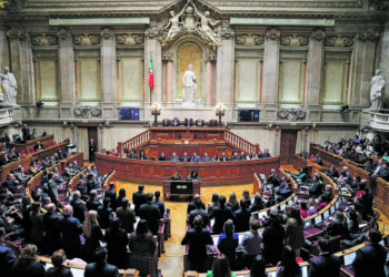 OE aprovado sem surpresas e dramas pela mão “exigente” do PS