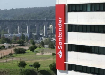 Santander paga 22,5 milhões para evitar processo em França por branqueamento de capitais
