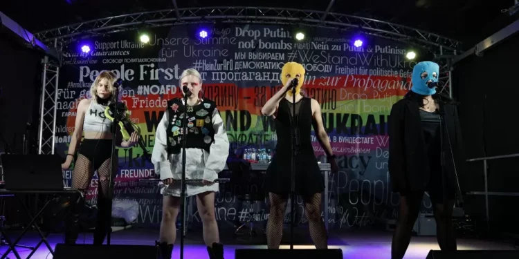 Rússia classifica Pussy Riot como ‘organização extremista’